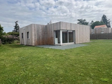 LA REORTHE (85210) VILLA BOIS PLAIN PIED 2022 + GARAGE ET ANNEXE SUR 766M² CLOS AVEC LOCATAIRES EN PLACE