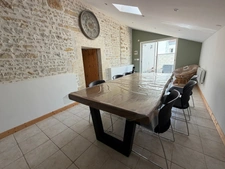 BESSAY (85320) AU CALME CHARMANTE MAISON EN PIERRES RENOVEE 3/4 CHAMBRES AVEC DEPENDANCES ET JARDIN