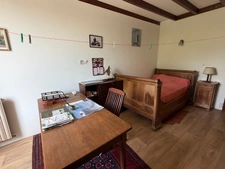 MARSAIS SAINTE RADEGONDE (85570) - ADORABLE MAISON DE PLAIN PIED EN PIERRES AVEC DEPENDANCES ET JARDIN