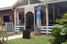 SAINT FRANCOIS (971) ANSE DES ROCHERS STUDIO/T1 B MEUBLE DANS RESIDENCE AVEC PISCINE A 2 PAS DES PLAGES