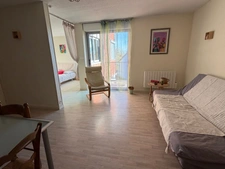 LA ROCHE SUR YON (85), PROCHE ZONE COMMERCIALE ET CENTRE VILLE APPARTEMENT T2 AVEC TERRASSE ET PARKING