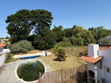 BRETIGNOLLES SUR MER 85 -AUX ENCHERES- A 800M DES PLAGES PARCELLE DE TERRAIN AVEC PISCINE 542M² A BATIR