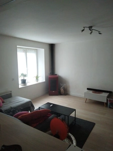 MAREUIL SUR LAY AU COEUR DU VILLAGE ADORABLE MAISON 2 CHAMBRES TOUTE RENOVEE AVEC LOCATAIRE EN PLACE