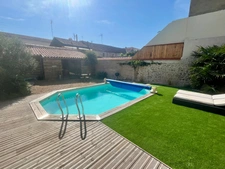LUCON (85) COEUR DE VILLE MAISON DE CHARME ET DE CARACTERE AVEC PISCINE ET ANNEXE + 5 LOCATIFS OCCUPES