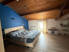 BESSAY (85320) AU CALME CHARMANTE MAISON EN PIERRES RENOVEE 3/4 CHAMBRES AVEC DEPENDANCES ET JARDIN