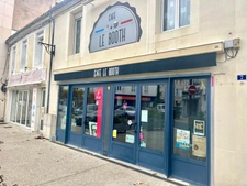LUCON (85400) COEUR DE VILLE FONDS BAR/RESTAURANT AVEC LICENCE IV ET TRES BON BILAN SUR EMPLACEMENT N°1