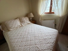 PUYRAVAULT (85) A 20 MINUTES DE LA ROCHELLE AUTHENTIQUE LONGERE EN PIERRES A RAFRAICHIR SUR 333 M² CLOS