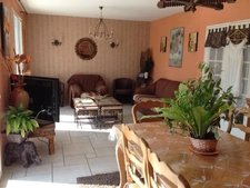LAIROUX 85400 VILLA CONTEMPORAINE 4 CHAMBRES AVEC PISCINE GARAGE ET JARDIN PAYSAGE ENTIEREMENT CLOS