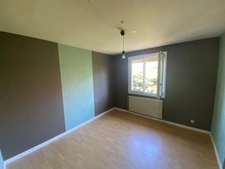 Maison familiale au calme avec potentiel à développer