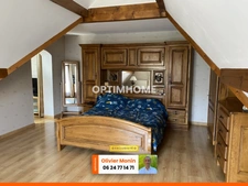 Au calme, Propriété de 250 m2 avec 5/6 chambres+6 garages et piscine