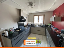 Au calme, Propriété de 250 m2 avec 5/6 chambres+6 garages et piscine
