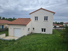 MAISON 4 CHAMBRES PROCHE TOUS COMMERCES