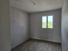 MAISON 4 CHAMBRES PROCHE TOUS COMMERCES