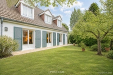 EXCLUSIVITÉ - Maison familiale avec jardin arboré + double garage 