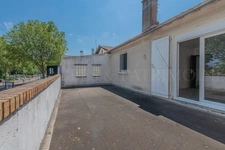IMMEUBLE avec local commercial + appartement à vendre BONNEUIL SUR MARNE (94)
