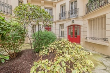  – PORTE DE SAINT-CLOUD – APPARTEMENT TRAVERSANT 2 PIECES - 42 m² – BALCONS – CHARME DE L’ANCIEN