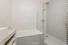 EXCLUSIVITÉ – APPARTEMENT  DERNIER ÉTAGE | TERRASSE DE 38 m² | VUE SUR LES TOITS DE PARIS