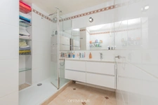 Résidence Parly 2 – Appartement 5 pièces – 108 m² – Dernier étage – Balcon & loggia – Garage box