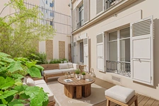 Quartier Champ-de-Mars - Vue Tour Eiffel – Appartement – 2/3 pièces avec grande terrasse sans vis-à-vis -  