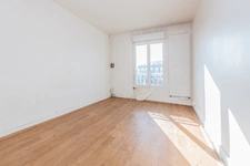Appartement 3 pièces 53m² situé au 4ème et dernier étage ss ascenseur 