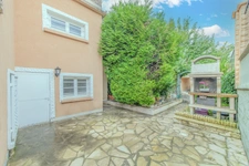 MONT-VALERIEN - MAISON INDEPENDANTE  6 pièces 122,5m² avec Jardin et Garage terrain 271 m²