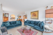 Résidence Parly 2 – Appartement 5 pièces – 108 m² – Dernier étage – Balcon & loggia – Garage box