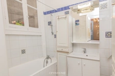  – PORTE DE SAINT-CLOUD – APPARTEMENT TRAVERSANT 2 PIECES - 42 m² – BALCONS – CHARME DE L’ANCIEN