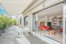 EXCLUSIVITÉ – APPARTEMENT  DERNIER ÉTAGE | TERRASSE DE 38 m² | VUE SUR LES TOITS DE PARIS