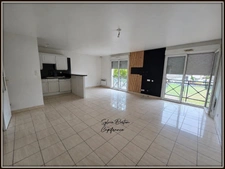 VAUJOURS - Appartement T3 de 72 m3 avec balcon, box et place de parking