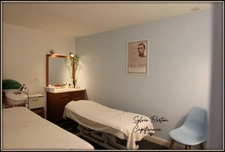 A vendre fonds de commerce - Institut de beauté - 102 m2 avec jardin intérieur proche gare RER