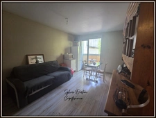 VAUJOURS Studio - 34 m2 avec balcon et place de parking