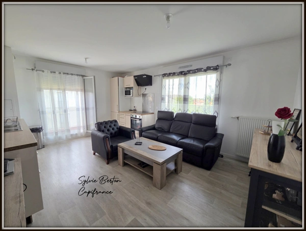 Sevran Appartement 2 pièces - 50 m2 - Balcon - Place de parking en sous-sol