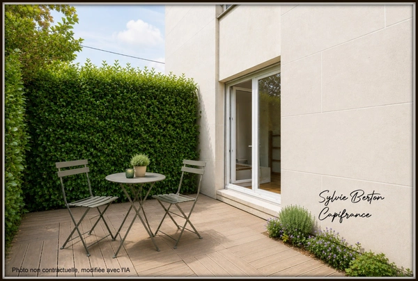 LIVRY GARGAN - Deux pièces en rez de chaussée avec jardin, cave et garage