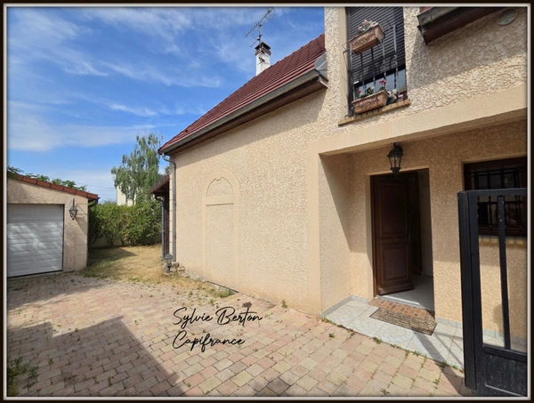 SEVRAN Limite Livry Gargan maison T5 - 97 m2 - Terrain - Garage