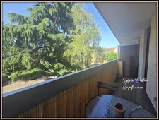 VAUJOURS Studio - 34 m2 avec balcon et place de parking