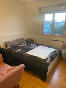 VAUJOURS Maison 4 pièces - 96 m2 avec jardin et places de stationnement
