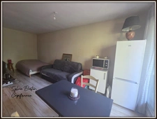 VAUJOURS Studio - 34 m2 avec balcon et place de parking