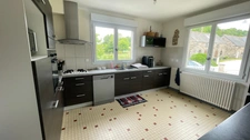 Maison à vendre 150 m², 5 chambres GUERLEDAN (22)