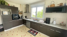 Maison à vendre 150 m², 5 chambres GUERLEDAN (22)