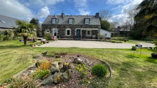 Maison à vendre 7 pièces, PROCHE DU LAC DE GUERLEDAN