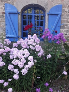 Propriete à vendre SUR 10 HA GOUAREC (22)
