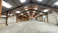 Local d'activité de 1900 m² env en périphérie de LOUDEAC