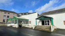 Local/bureau 950 m² à vendre GOUAREC (22)