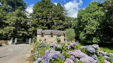 Propriete à vendre SUR 10 HA GOUAREC (22)