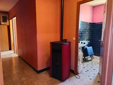 Habitation de plain-pied comportant 4 chambres.