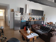 APPARTEMENT T3 ENTIEREMENT RENOVE , QUARTIER HISTORIQUE DE LA VILLE 