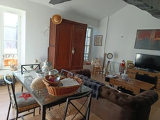 APPARTEMENT T3 ENTIEREMENT RENOVE , QUARTIER HISTORIQUE DE LA VILLE 