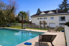BELLE DEMEURE DE PLUS DE 300 M²  AVEC PISCINE DANS UN CADRE IDYLLIQUE  SUR ENVIRON 2 HECTARES 