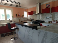 Exclusivité : Maison de plain-pied évolutive avec jardin – Clés en main