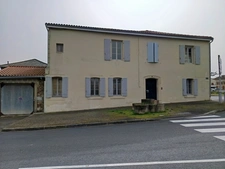 Opportunité : Maison de Village à rafraichir de plus de 170 m²